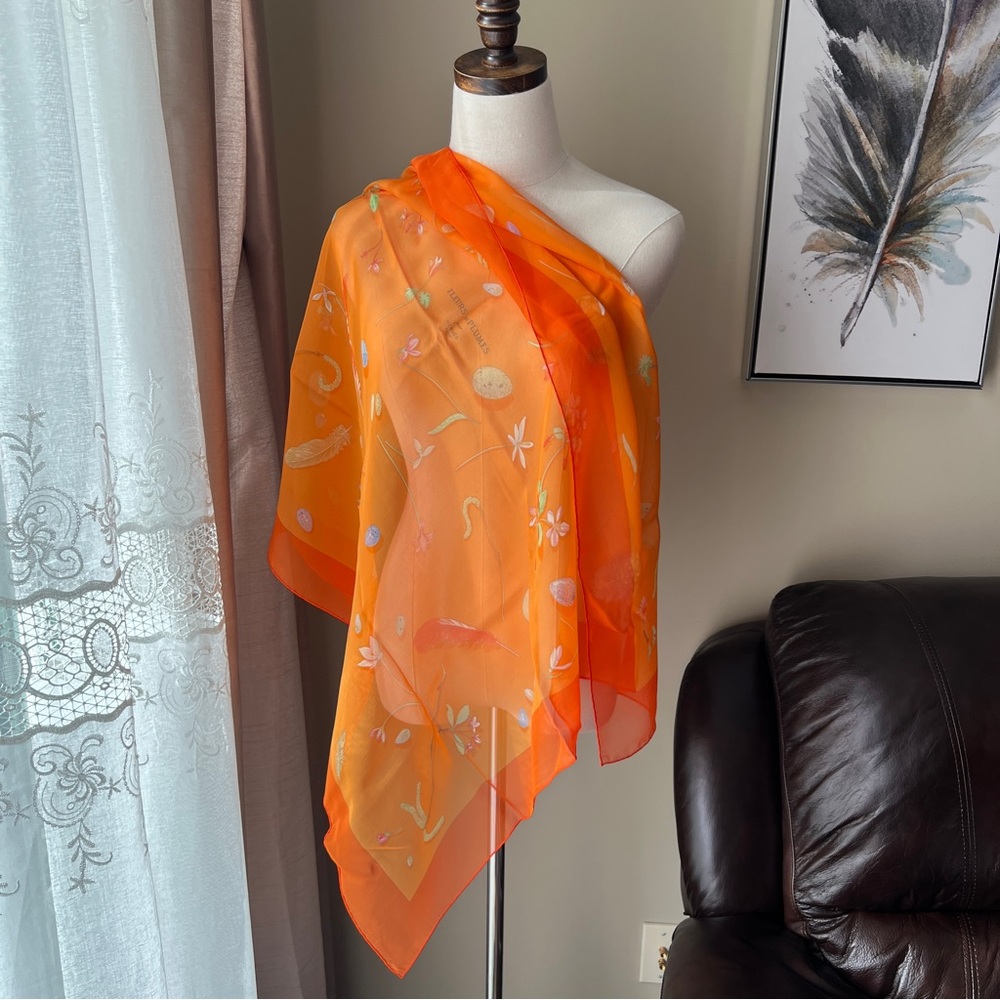 Hermès Fleurs & Plumes orange Scarf